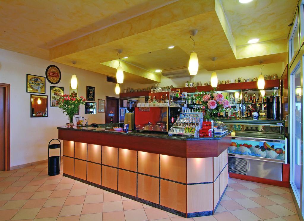 Hotel Garni Losanna Bibione Exterior photo